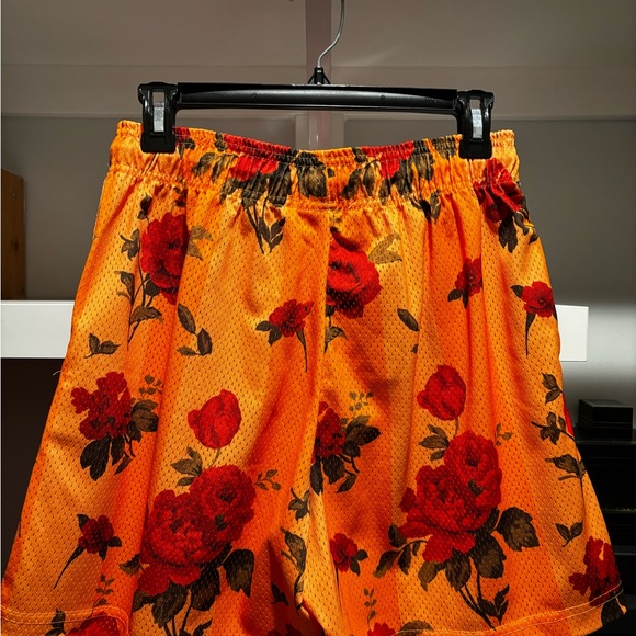 Eric Emanuel orange floral short size M brand new - Picture 3 of 3